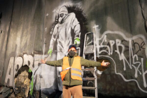 «Отсидеть или формировать новый язык». Автор «Нейрализатора» и «Прокрастинации» — о стрит-арте, который должен быть тоньше и гибче системы