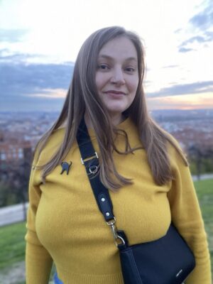 На уехавшую из Петербурга в 2022-м экс-координаторку «Россиян Батуми» завели уголовные дела