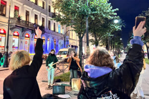 Подставили или вдохновили? Группу «стоптайм» арестовали год назад — мы спросили уличных музыкантов, что изменилось за это время